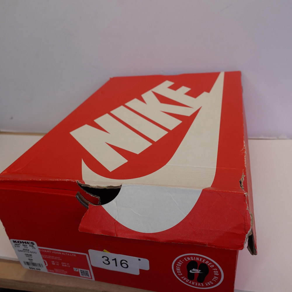 Women's Nike Court Vision Alta Platform Sneakers Pink White Size 10 NIB - Picture 11 of 11